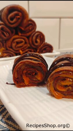 Cocoa and caramel  crêpes recipe