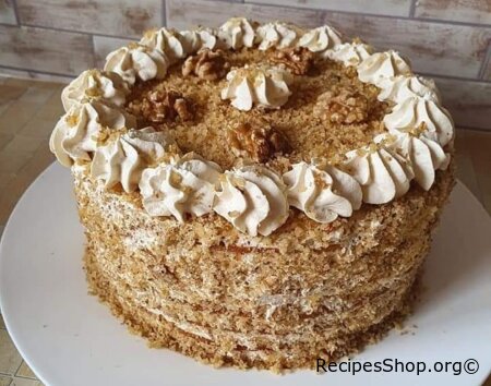 Honey Walnut Medovik Cake