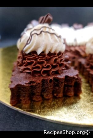 🍫 Boema Cake Recipe (Romanian Chocolate Dessert)