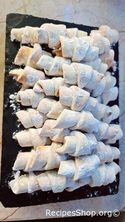 🍒 Cherry Jam Crescents