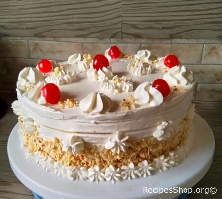 Sour Cream Layer Cake (Smântănel )